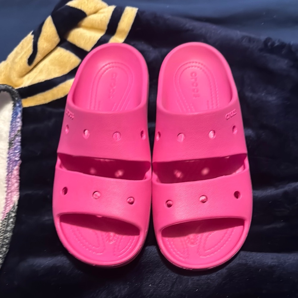 CROCS Pink Sandals Vibrant Minimalist Design